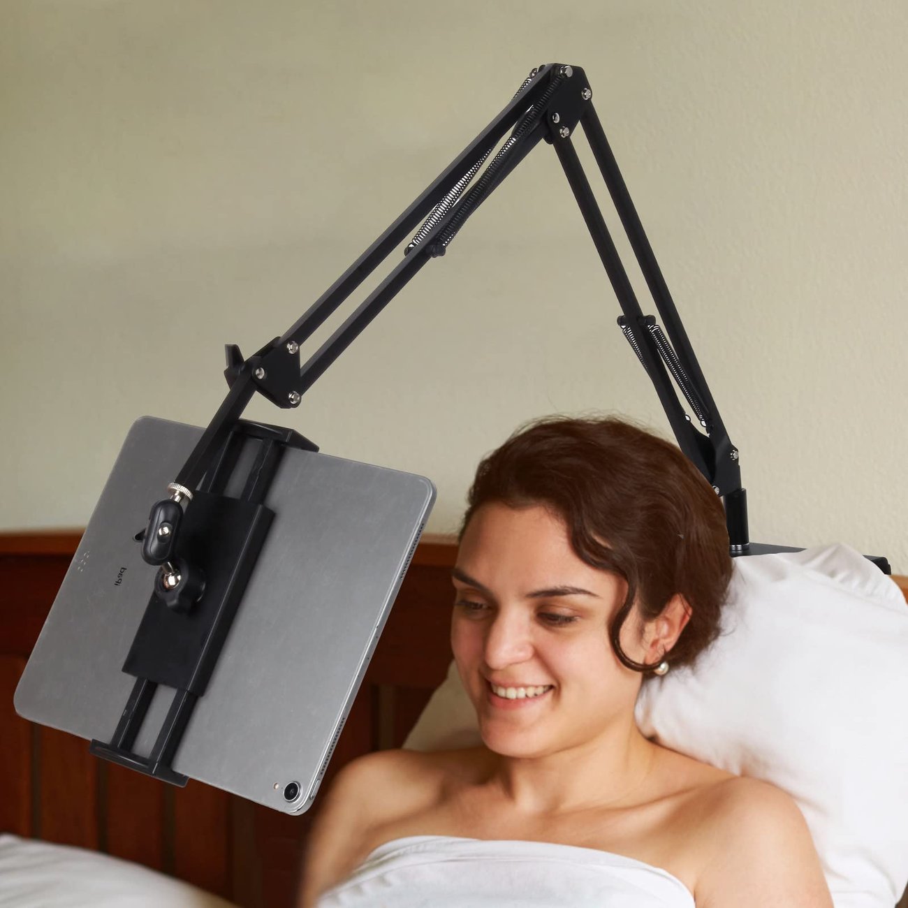 Hidden Bedside Phone/Tablet Holder Retractable Lulunami